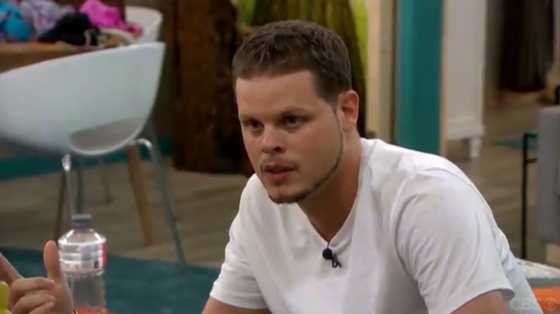 BB16_Ep10_DerrickandCodyStrategize